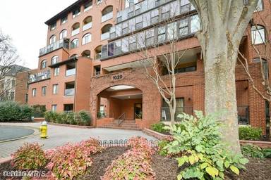 Main picture of Summerwalk West Condo