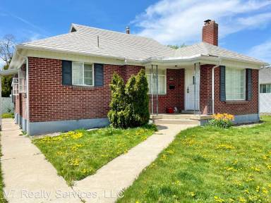 Main picture of 2644 S Lake St