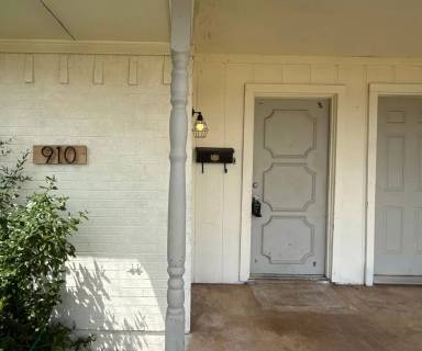 Main picture of 910 N Judge Ely Blvd