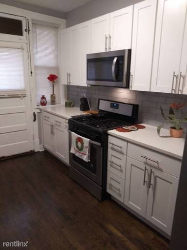 Main picture of 3937 W Altgeld St