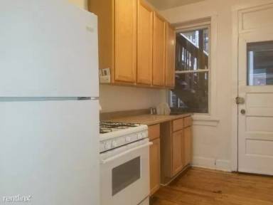 Main picture of 2142 W Berteau Ave