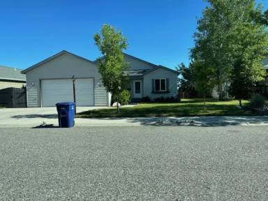 Main picture of 426 N River Rock Dr