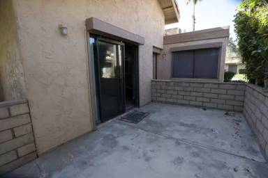 Main picture of 47395 Monroe St
