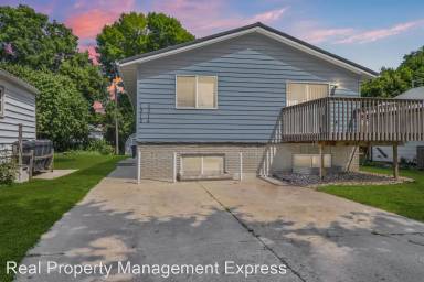 Main picture of 1312 N Duluth Ave