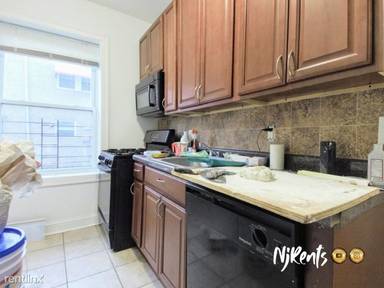 Main picture of 485 Garfield Ave