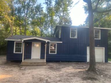 Main picture of 112 Seminole Dr