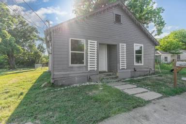 Main picture of 4621 Owenwood Ave