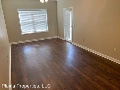Main picture of 607 W Glenn Ave
