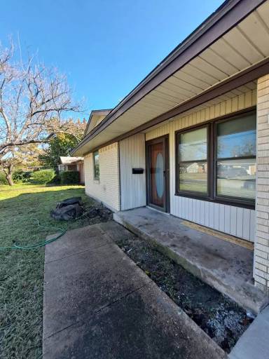 Main picture of 1302 Andrew St