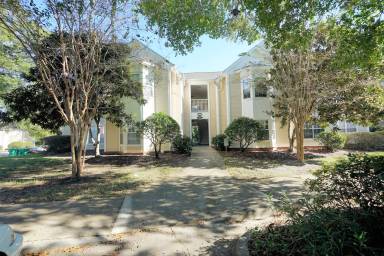 Main picture of The Oaks