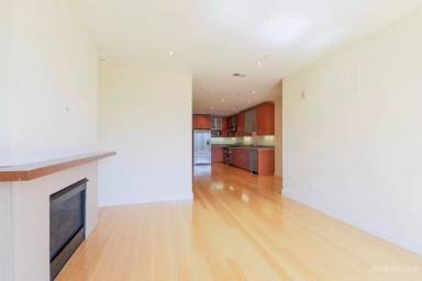 Main picture of 1390 Market St