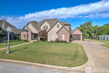 Main picture of 19 W Dover Dr