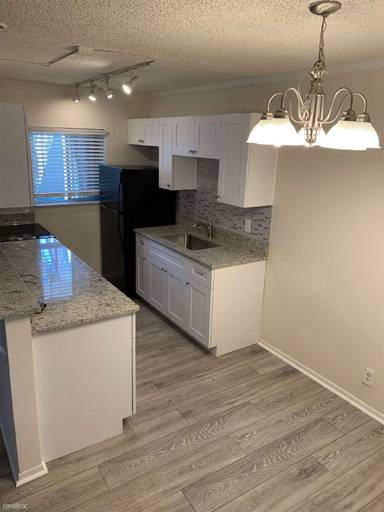 Main picture of 306 E Ocean Ave