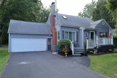 Main picture of 4335 E Lake Rd