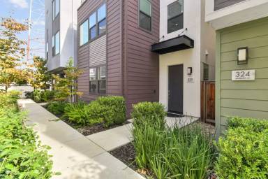 Main picture of 320 Barbato Ln