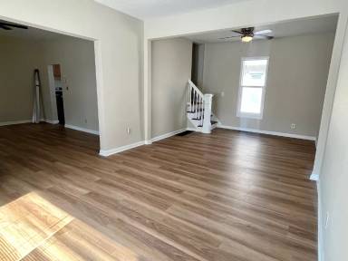Main picture of 1401 E Converse Ave