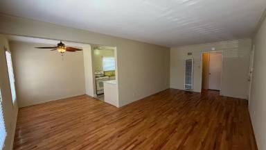 Main picture of 1838 E 2nd St
