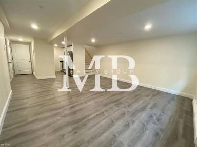 Main picture of 520 Main St