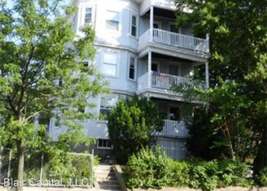 Main picture of 4464 Washington St