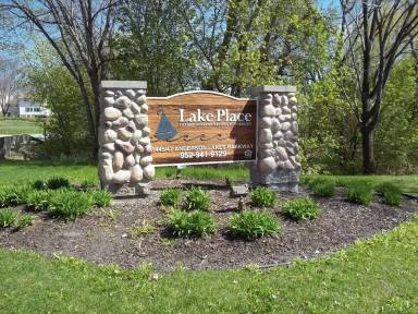 Main picture of Lake Place Apartments & Townhomes