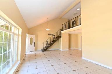 Main picture of 398 Roan St