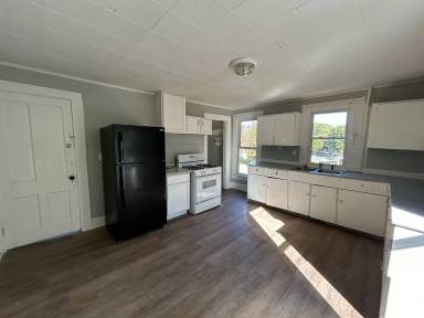 Main picture of 1427 N Marquette St
