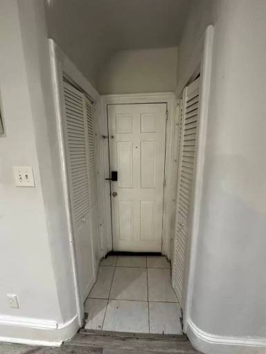 Main picture of 2205 W Thompson St