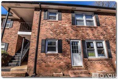 Main picture of 718 E Maple Ave