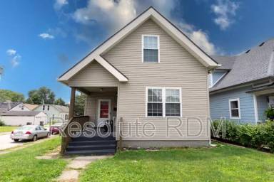Main picture of 743 Cottage Ave