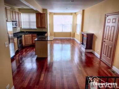 Main picture of 4209 S Michigan Ave