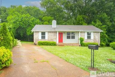 Main picture of 212 Trailway Cir