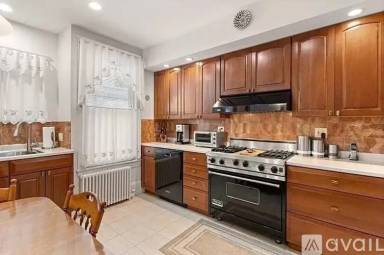 Main picture of 58 Boston St