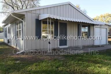 Main picture of 3310 Iroquois Ln