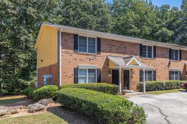 Main picture of 2202 Highpoint Rd