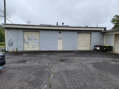 Main picture of 980 N Main St