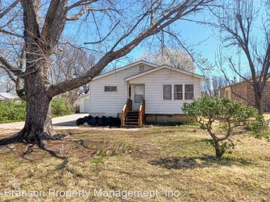 Main picture of 406 S Knight St