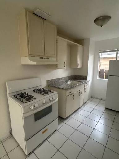 Main picture of 1128 M St