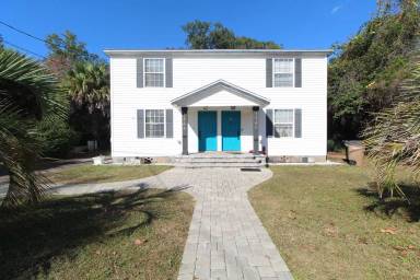Main picture of 1544 E Jordan St