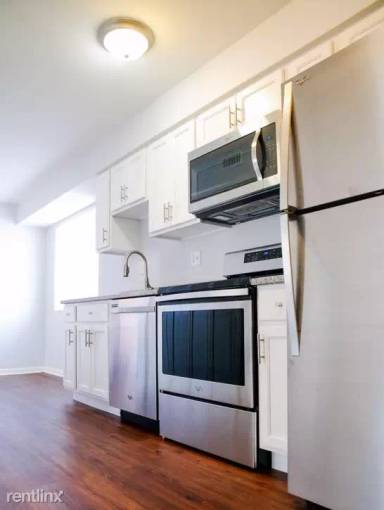 Main picture of 204 Cherry St