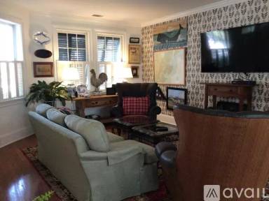 Main picture of 407 E Broad St