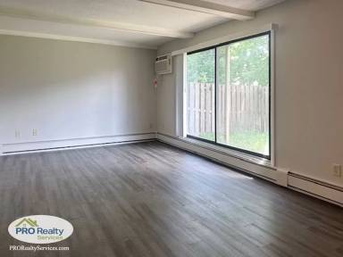 Main picture of 7172 72nd Ln N