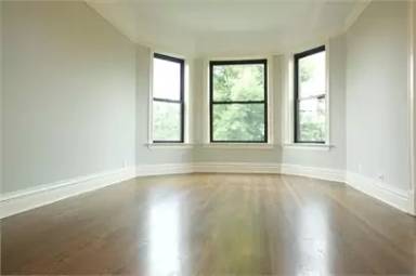 Main picture of 3619 N Lakewood Ave