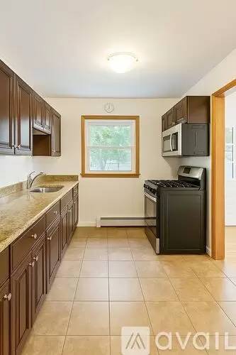 Main picture of 679 Midwood Rd