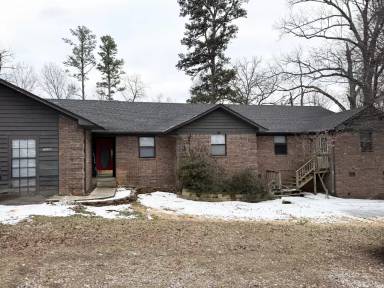 Main picture of 305 Rock Creek Rd