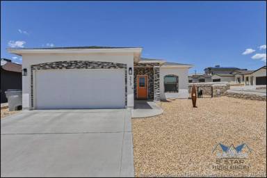 Main picture of 373 Aidan Gordon Cir