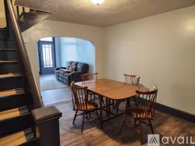 Main picture of 117 W Piedmont St