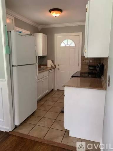 Main picture of 600 S 15th St
