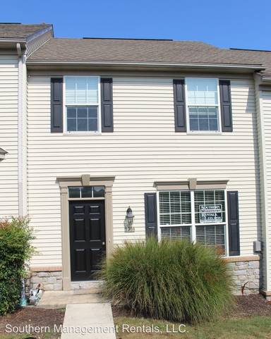 Main picture of 2712 Seabiscuit St