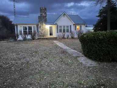 Main picture of 2450 Pembroke Rd