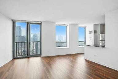 Main picture of 555 N Kingsbury St